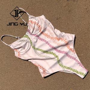 Maillot de bain une pièce de haute qualité pour l'été, imprimé double face, en tissu polyester recyclé, fabrication OEM - Product Image 1