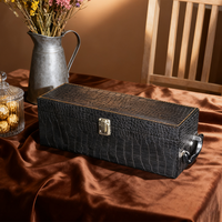 Boîte à rabat Boîte cadeau avec poignée Cuir PU noir à motif crocodile Emballage pour boissons alcoolisées