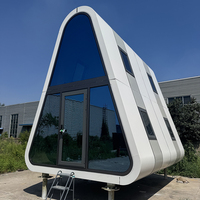Casa Contenedor de Acero de Dos Pisos, Alojamiento Triangular, Entrada a Punto Turístico, Campamento, Habitación de Hotel al Aire Libre, Móvil