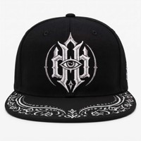 Gorra de Béisbol Personalizada de Alta Calidad, Estilo Gótico Urbano, con Visera Plana y Bordado Blanco en Relieve, OEM ODM