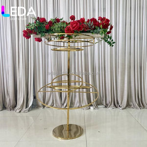 Centro de Mesa Geométrico de Lujo LEDA en Dorado, Soporte de Flores de Acero Inoxidable para Decoración de Bodas y Eventos - Product Image 1
