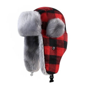 Gorro de piloto a cuadros unisex con orejeras forradas de piel sintética, gorro de invierno a prueba de viento, gorro de aviador para clima frío. - Product Image 1