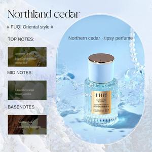 น้ำหอมแบรนด์ตัวเองขายส่ง ขนาด 30 มล. กลิ่นหอมติดทนนาน น้ำหอมผู้หญิงกลิ่นดอกไม้แท้จากโรงงาน - Product Image 4