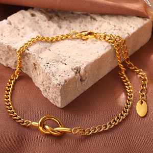 Pulsera de Cadena con Hebilla Dorada de Moda Europea y Americana, Aleación de Zinc, Unisex, Ajustable, Diseño de Lujo Ligero - Product Image 2