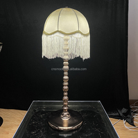 Lampe de table sans fil à pampilles style bohème, base dorée, avec veilleuse élégante pour décoration de mariage, anniversaire et restaurant