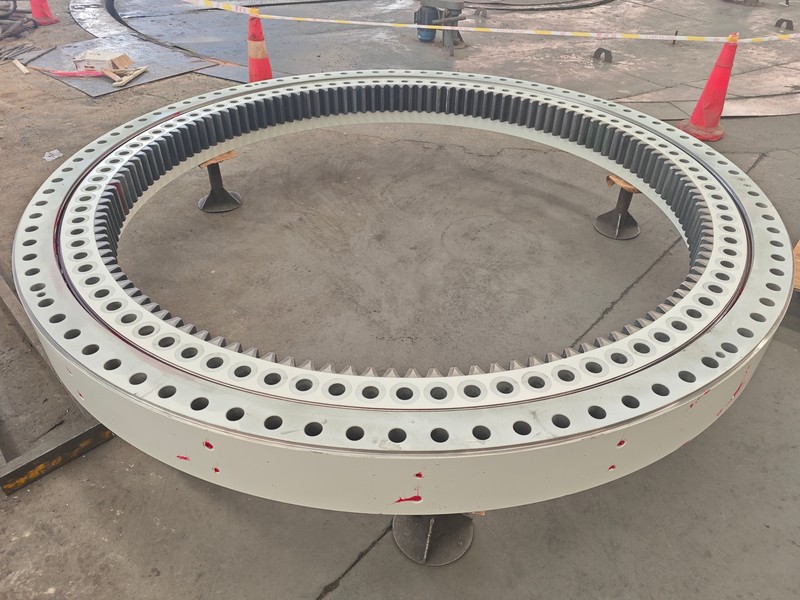 LYJW Cylindrical Cross Roller Slewing Bearing