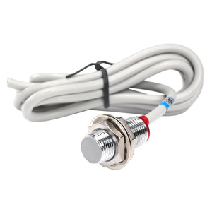 Capteur de proximité magnétique Njk-5002c 36V DC, trois fils, borne à vis, corps en laiton chromé, sans indicateur - Product Image 1