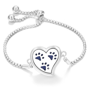 Bracelet diffuseur d'huiles essentielles en alliage de zinc plaqué argent en forme de cœur, anti-moustiques, anti-stress - Product Image 4