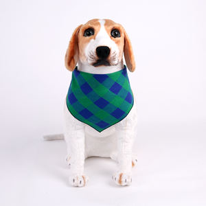 ผ้ากันเปื้อนลายสก็อตสีเขียวและสีน้ำเงินสำหรับสัตว์เลี้ยงผ้าพันคอสามเหลี่ยมสำหรับสุนัขและแมวขนาดเล็ก - Product Image 1