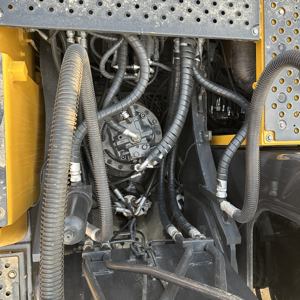 Excavatrice sur chenilles Volvo EC240 d'occasion à bas prix et faible consommation de carburant, moteur Deutz, 24 tonnes, en stock - Product Image 3