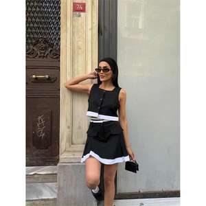 Set Gilet a Righe e Gonna da <span class=keywords><strong>Tennis</strong></span> Misela in Poliestere Nero, Outfit Femminile alla Moda - Product Image 6