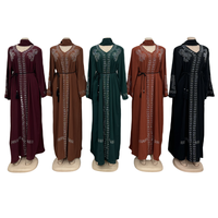 Nouvelle Robe Africaine Boubou Mariage 2025, Ornée de Broderies, Strass, Col Écharpe, Manches Longues et Bandeau