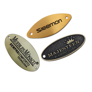 Fabricant Fournisseur de Plaques Métalliques avec Logo Gravé, Impression UV, Technique de Coulée - Product Image 1