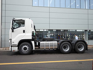 Qingling Isuzu GIGA VC66 <span class=keywords><strong>Tractor</strong></span> 6x4 8x4 4x2 Cabina individual opcional con cama Llave remota Camión pesado opcional - Product Image 4