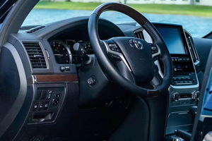 Land Cruiser V8 2024 <span class=keywords><strong>YA</strong></span> 9OTA Usato Garantito, Guida a Sinistra, Sedili in Pelle, Telecamera Posteriore, 75001-100000 Miglia, Touchscreen - Product Image 2