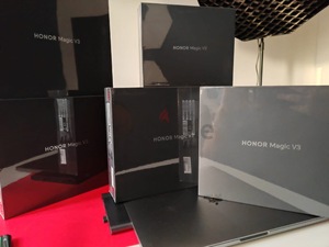 Honor Magic <span class=keywords><strong>V3</strong></span> 5G màn hình gập 7.92 inch, chip Snapdragon 8 Gen 3, RAM LPDDR5X, 120Hz, sạc 66W, phiên bản mới 2024 dành cho Honor AI Life - Product Image 2