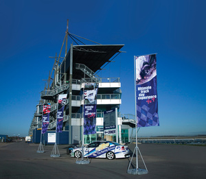 Bandera Nobori para Publicidad Exterior, Tamaño Gigante <span class=keywords><strong>de</strong></span> 5m 7m, con Asta <span class=keywords><strong>de</strong></span> Aluminio y Base <span class=keywords><strong>de</strong></span> <span class=keywords><strong>Agua</strong></span> - Product Image 6