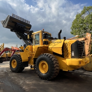 Chargeuse sur pneus Volvo L180E d'occasion fabriquée en Suède, moteur principal de type L180E, similaire à une chargeuse sur pneus L180E - Product Image 1
