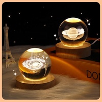Veilleuse Boule de Cristal Art 3D Lumineuse, Décoration de Veilleuse LED Système Solaire pour Bureau et Maison