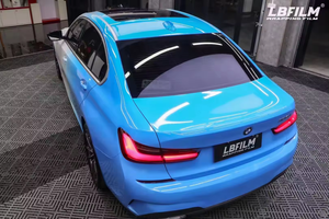 Prêt à expédier Couleur Personnalisé Voiture Brillant Blanc à Bleu Wrap Film Car Top Satin Gradient Vinyle bulles d'air Facile à installer wrap - Product Image 6
