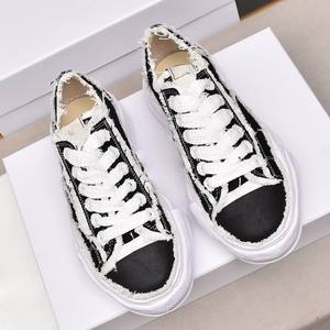 Chaussures de sport unisexes de créateur originales, style décontracté de luxe, chaussures plates en toile, chaussures de marche pour femmes de qualité supérieure - Product Image 2