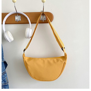 Prix bon marché Sports de plein air en nylon course à pied Jogging sac de taille Vintage sac à bandoulière étanche téléphone taille ceinture Pack pour dame - Product Image 1