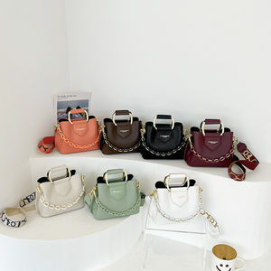 High Quality Multifunctional Luxury Leather Tote Bag for Women Customized Flap Cross Open Casual PU Chains Available for - Product Image 2