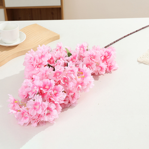 Fiori di Ciliegio Artificiali in Seta per Sfondo Matrimoniale e Decorazione Soffitto, Fiori in <span class=keywords><strong>Tessuto</strong></span> Fatti a Mano ad Alta Simulazione, Vendita all'Ingrosso - Product Image 4