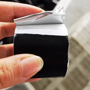 Petit ruban d'aluminium <span class=keywords><strong>à</strong></span> noyau en papier avec adhésif simple face en acrylique thermofusible pour <span class=keywords><strong>film</strong></span> de masquage de tuyau de <span class=keywords><strong>gaz</strong></span> sur un côté - Product Image 4