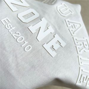 Autocollant thermocollant en PU gaufré 3D personnalisé, impression par transfert de silicone haute fréquence pour vêtements - Product Image 1
