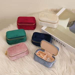 Caja de Almacenamiento de Joyas de Terciopelo Personalizada, Pequeño Organizador de Joyas de Cuero para Anillos, Aretes y Collares, Estuche de Regalo Ideal para Viajes - Product Image 5