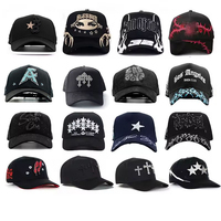 Gorra de Béisbol de Gamuza Negra de Lujo con Logotipo Metálico de Calavera con Triple Pedrería Dorada, Gorra de Alta Calidad para Hip Hop y Streetwear