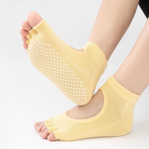 Calcetines de Yoga de Cinco Dedos para Mujer, de Algodón Peinado Fino, Diseño Antideslizante de Medio Dedo, Altura Media, Profesionales para Pilates, Entrenamiento, Gimnasio y Danza - Product Image 4