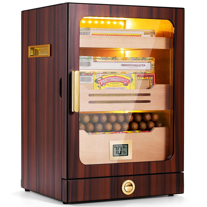 สีน้ำตาล