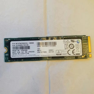 HORNG SHING Disque SSD utilisé MZVPW256HEGL-00000 PM961 M.2 256 Go SATA 6Gbps SSD - Product Image 1