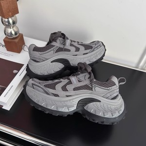Chaussures décontractées pour femmes de style rétro à semelle épaisse, bottes de marche d'extérieur faites à la main avec fonction imperméable, tendance et à l'ancienne - Product Image 5