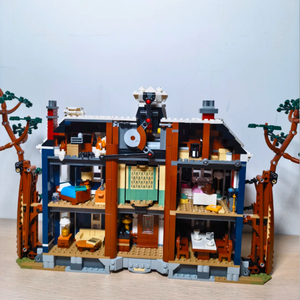 The Creel House 11370 75810 Set di Blocchi da Costruzione Architettonici, Regalo per Bambini, Modello in Mattoncini, Giocattolo Natalizio, 2593 Pezzi - Product Image 2