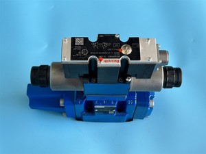 R901006547 4WRZE10W6-50-7X/6EG24N9ETK31/F1D3M Distributeur directionnel proportionnel piloté par commande, OBE NG10, Stock d'origine - Product Image 2