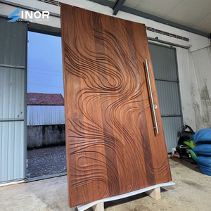 Porte d'entrée en bois de style rétro avec quincaillerie vintage et détails sculptés pour projet de villa historique - Product Image 4