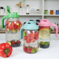 Pichet en verre Mason de 32 oz à large ouverture avec poignée et couvercle rabattable en PP pour boissons aux fruits