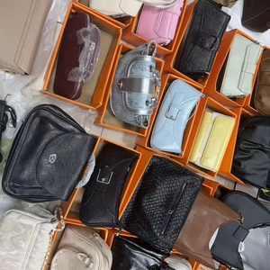 Nuova Borsa a Spalla Classica Economica in Pelle PU per Donna, Stile Vintage con Chiusura a Cerniera e Fodera in Poliestere, per Uso Quotidiano - Product Image 1
