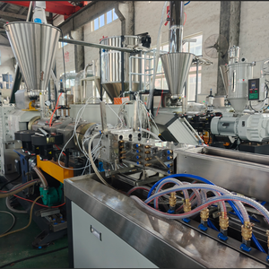 Machine de fabrication de poteaux de pergola en PE WPC, ligne de production d'extrusion de terrasse en bois-plastique, clôture - Product Image 4