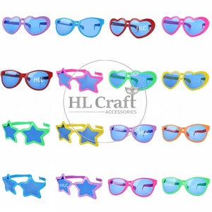 <span class=keywords><strong>Gafas</strong></span> <span class=keywords><strong>de</strong></span> <span class=keywords><strong>Sol</strong></span> <span class=keywords><strong>de</strong></span> fiesta <span class=keywords><strong>de</strong></span> neón grandes <span class=keywords><strong>de</strong></span> gran tamaño personalizadas HLC <span class=keywords><strong>gafas</strong></span> <span class=keywords><strong>de</strong></span> <span class=keywords><strong>sol</strong></span> <span class=keywords><strong>de</strong></span> trébol <span class=keywords><strong>de</strong></span> estrellas cuadradas <span class=keywords><strong>de</strong></span> corazón para St. Patrick Irish Fancy Dress - Product Image 6