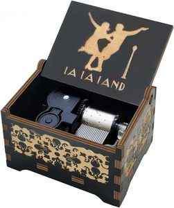 Nouvelle Boîte à Musique Carrée <span class=keywords><strong>en</strong></span> Bois à Manivelle, Motif Château Ambulant de Howl, Chant de Vie, 15 Sons, Cadeau de <span class=keywords><strong>Noël</strong></span> et d'Anniversaire pour Enfant - Product Image 5