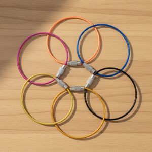 Etiqueta de identificación para equipaje colgante, de acero inoxidable, con cable y llavero - Product Image 1