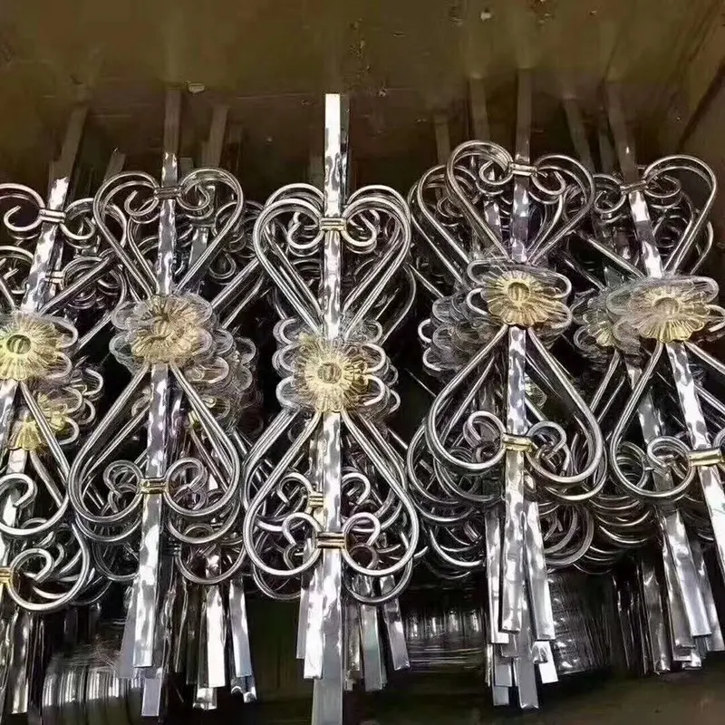 Pilastri decorativi in acciaio inossidabile per ringhiera del balcone