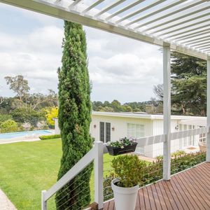 Pergola moderne en aluminium noir PRIMA, imperméable, écologique, avec revêtement en poudre, fabriquée à Foshan, style contemporain pour jardin - Product Image 5