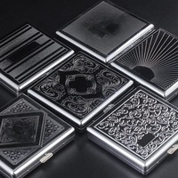 Étui à cigarettes en acier inoxydable carré portable, anti-écrasement et résistant à l'humidité, 20 emplacements, boîte à cigarettes en métal gaufré