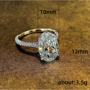 Anello da Donna con Design a Centro Ampio, Semplice e Elegante - Product Image 5