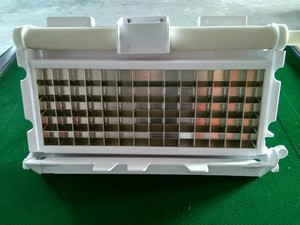 Plateau évaporateur pour machine à glaçons 25x25x25mm en vente - Product Image 4